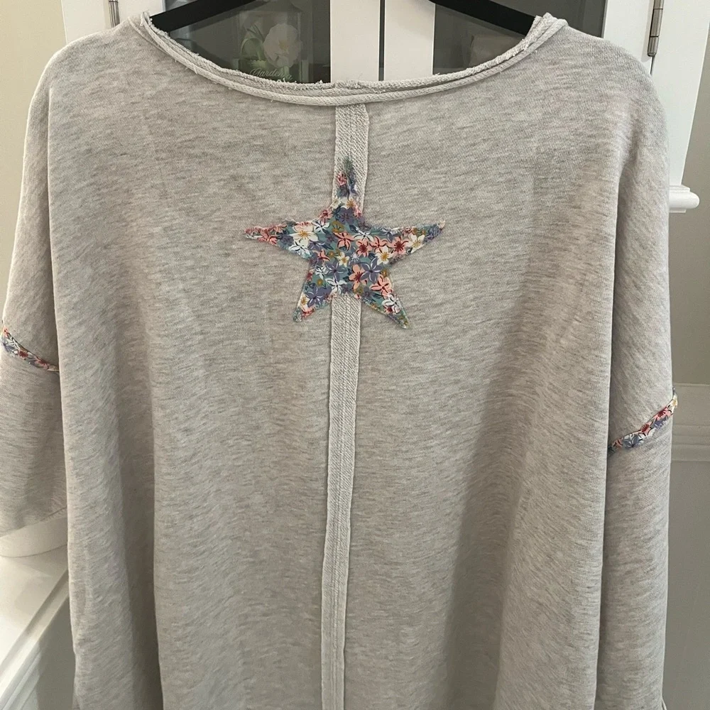 Easel Floral Peace Sign Lightweight Patchwork Oversized Sweatshirt - Picture 6 of 9